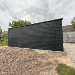 Garaż blaszany jednospadowy 6 x 6 z bramą segmentową orzech - obrazek 4