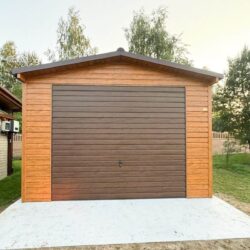 Garaż blaszany dwuspadowy drewnopodobny 4 x 5,6 z bramą uchylną orzech - obrazek 3