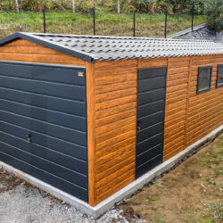 Garaż blaszany z ażurową wiatą Multigloss 3m x 8m