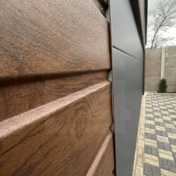 Garaż blaszany Orzech 6m x 5,8m z bramą segmentową - obrazek 5