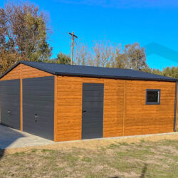 Garaż blaszany dwustanowiskowy 6m x 6m bramy uchylne