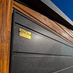 Garaż blaszany dwustanowiskowy 6m x 6m bramy uchylne - obrazek 2