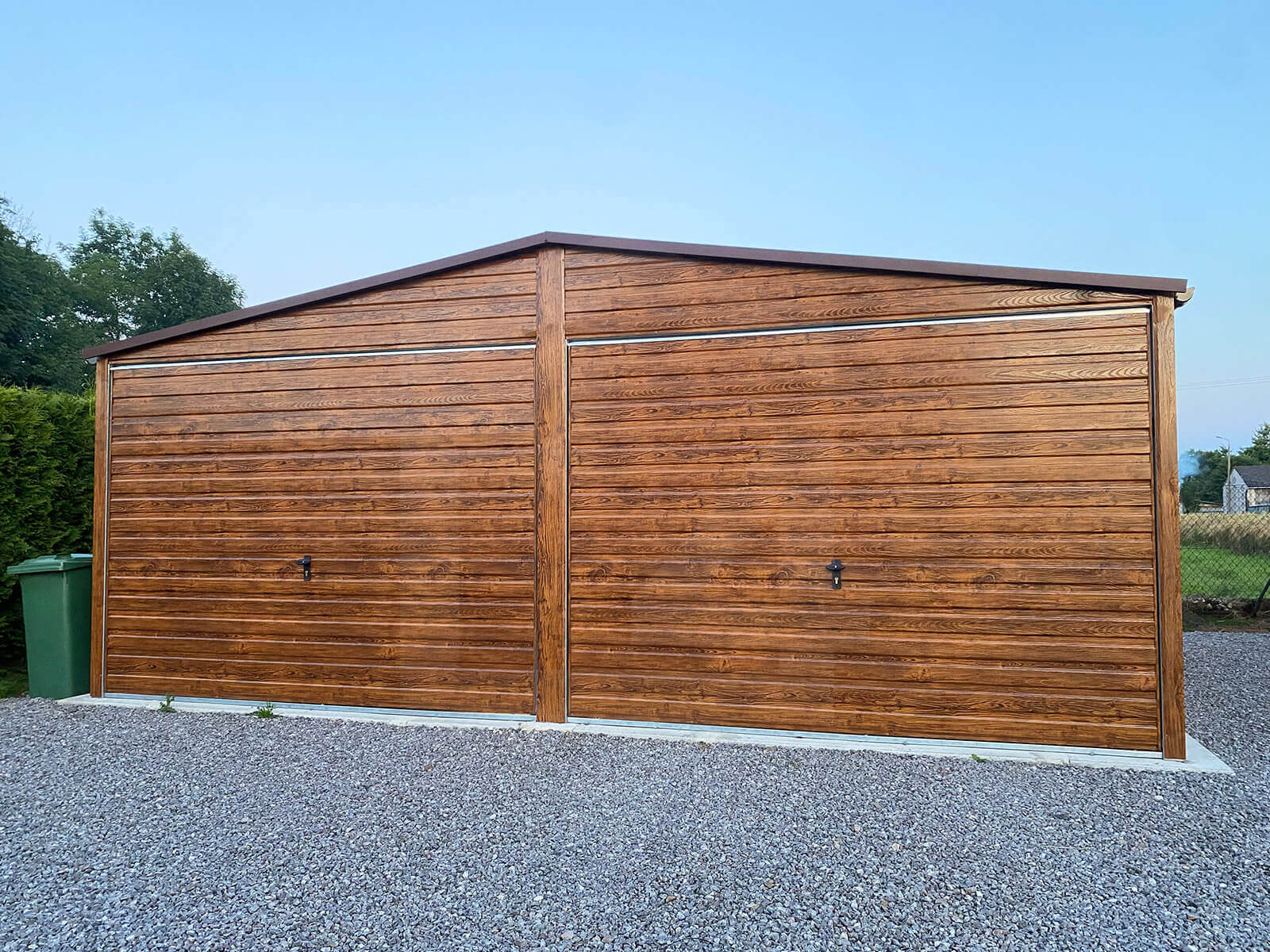 Garaż blaszany dwustanowiskowy dwuspadowy Orzech 6m x 6m
