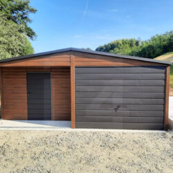 Garaż blaszany z wnęką drewnopodobny Orzech 6m x 6m