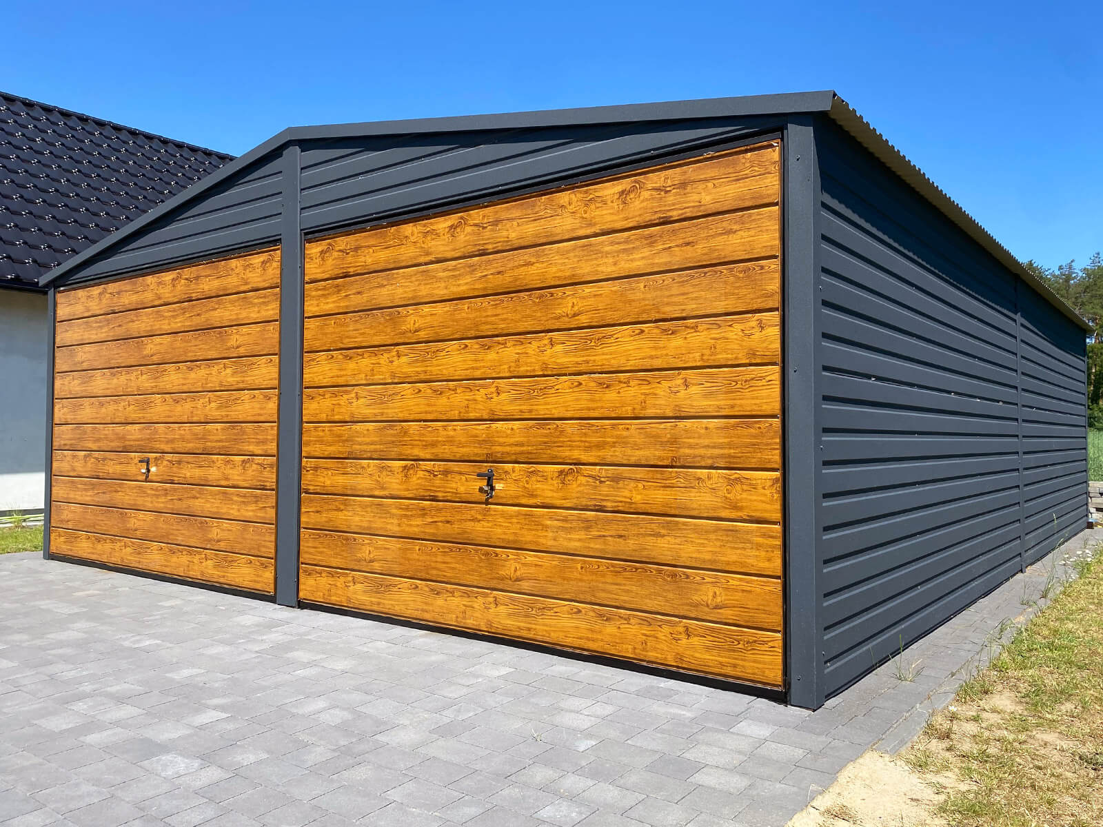 Garaż dwuspadowy drewnopodobny Grafit i Multigloss 6m x 8m
