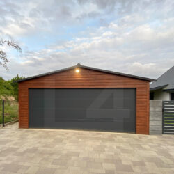 Garaż dwuspadowy Orzech Premium 6m x 6m brama segmentowa